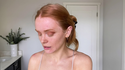 Abigail_Cowen27s_Effortless_Red_Lip___Guide_to_Red_Haired_Beauty___Beauty_Secrets___Vogue_scale_2x_ghq-52814290000005.jpg